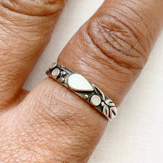 Vintage Sterling Silver Boho Ring with Mother of Pearl