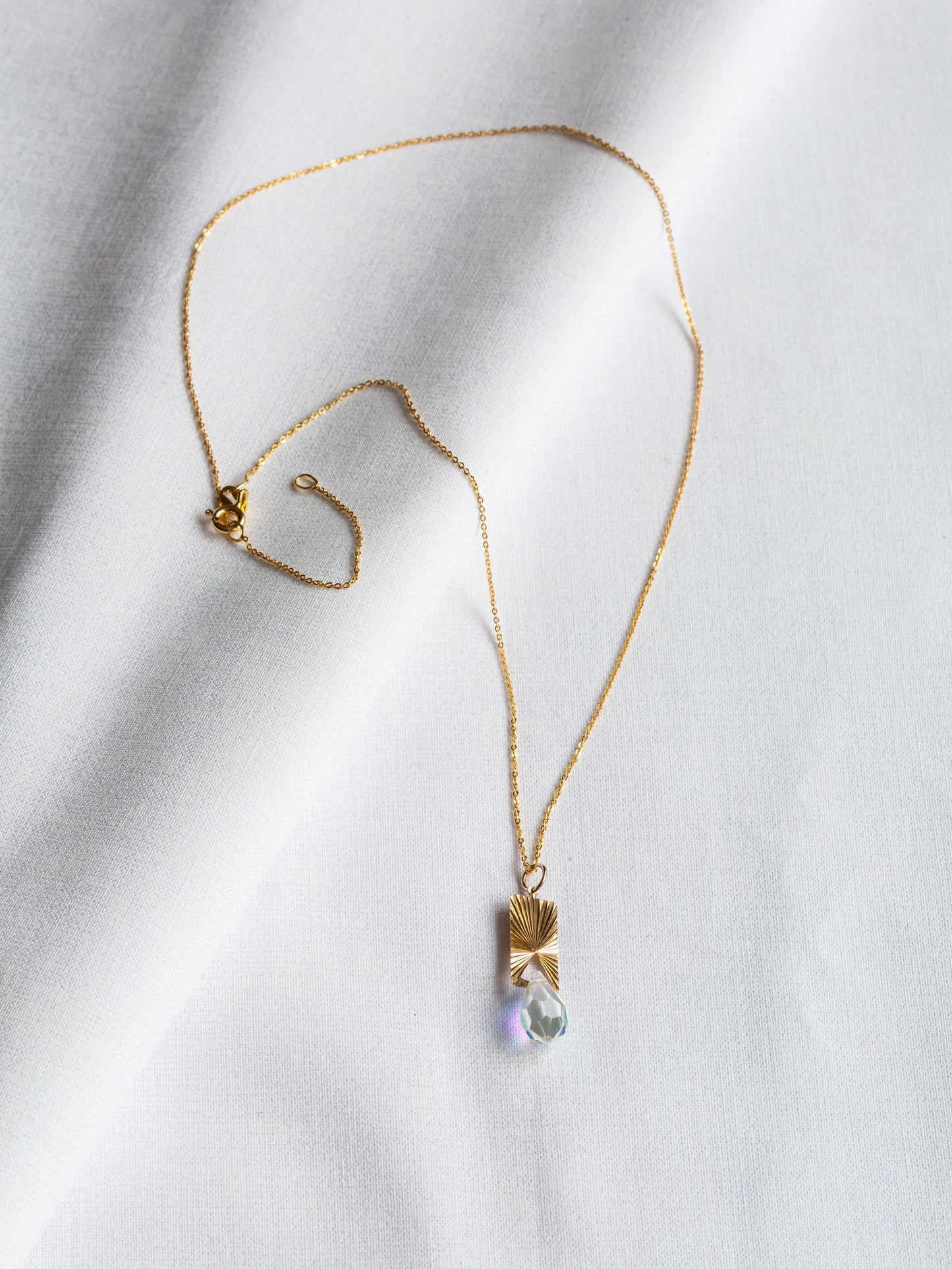 Vintage 9ct Gold Crystal Drop Pendant Necklace