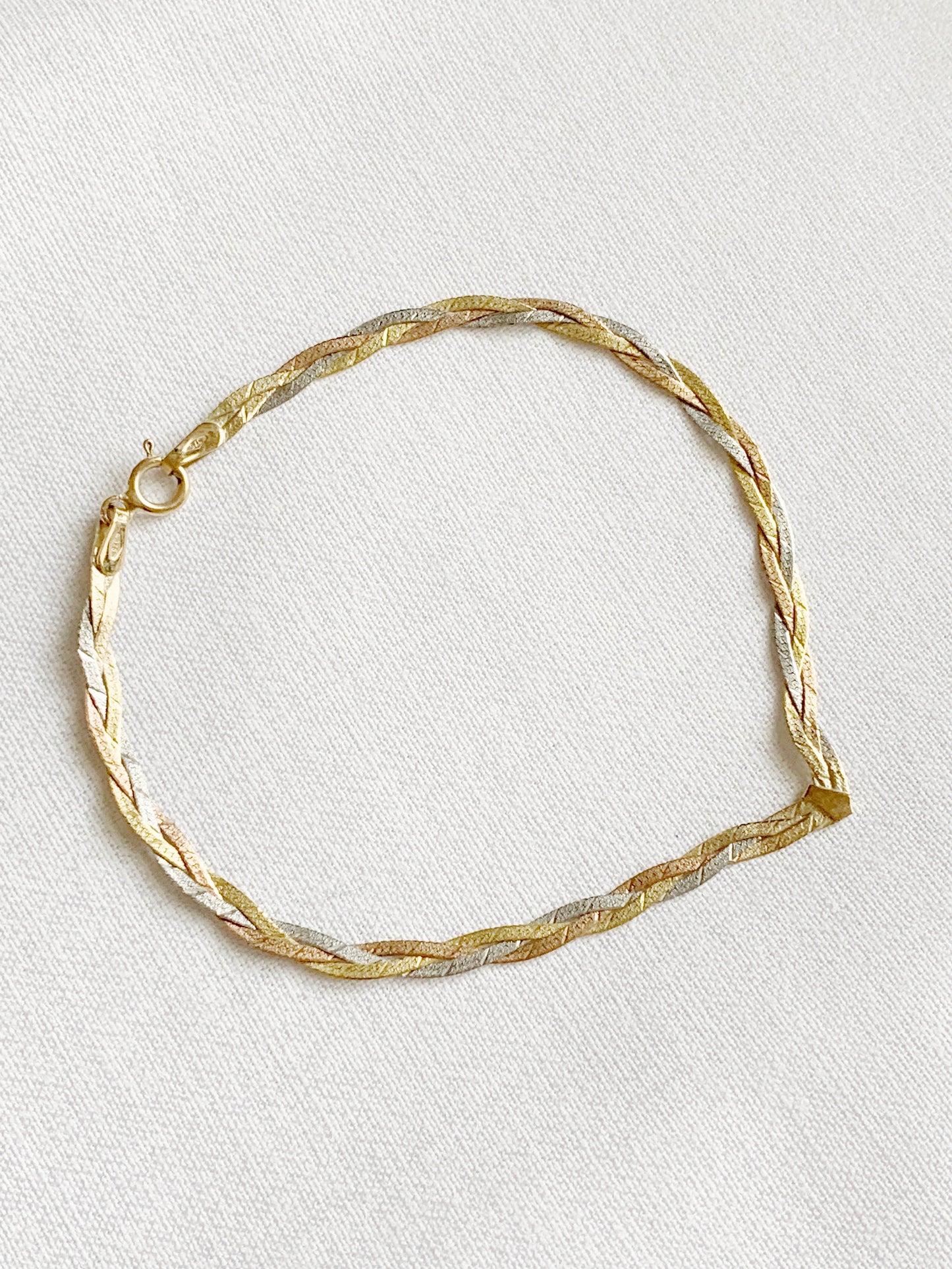 Vintage 9ct Gold Mixed Metal Braided Chain V Bracelet