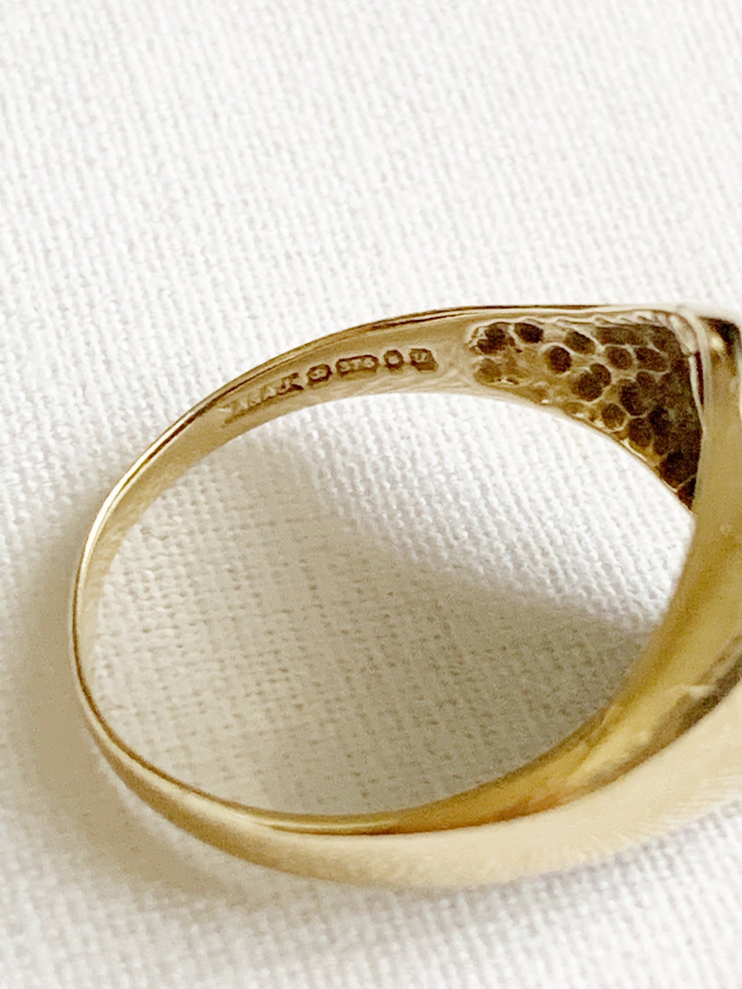 Vintage 9ct Gold Hematite Signet Ring 1994