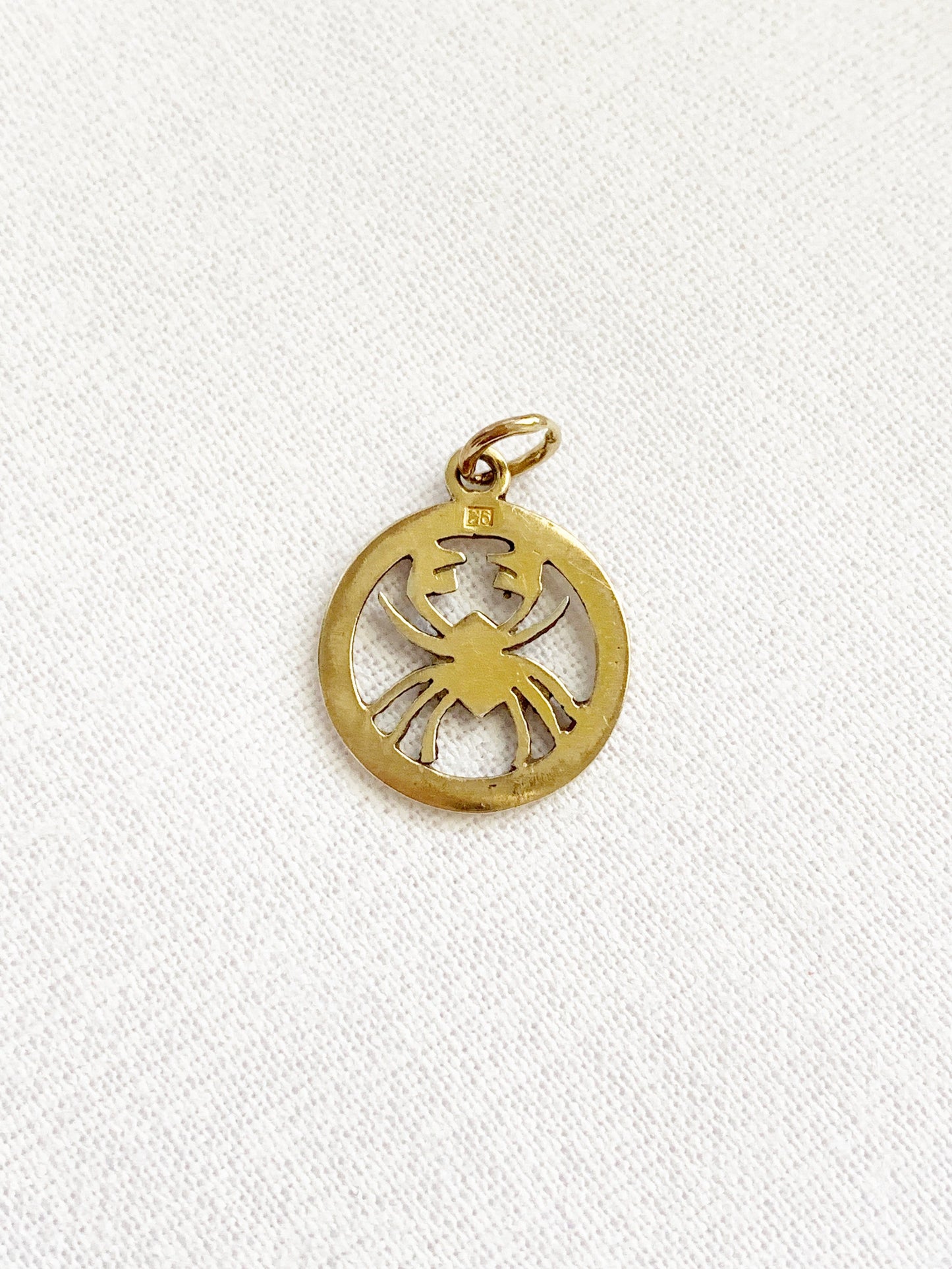 Vintage 9ct Gold Cancer Zodiac Pendant