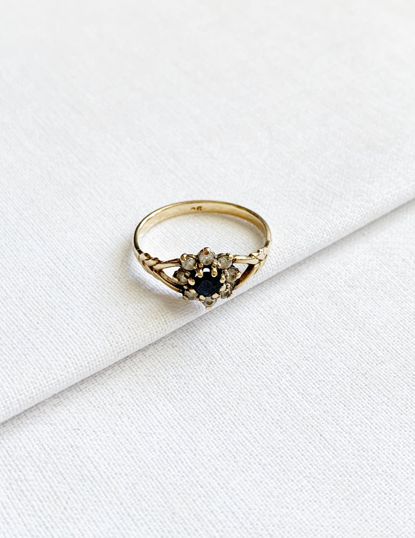 Vintage 9ct Gold Sapphire and CZ Cut Out Braid Ring