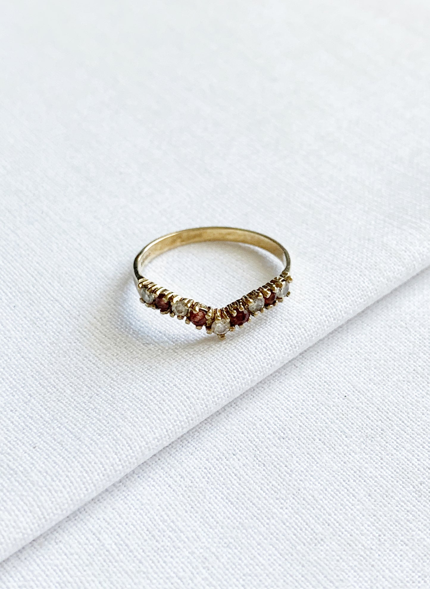 Vintage 9ct Gold Gemstone Wishbone Ring