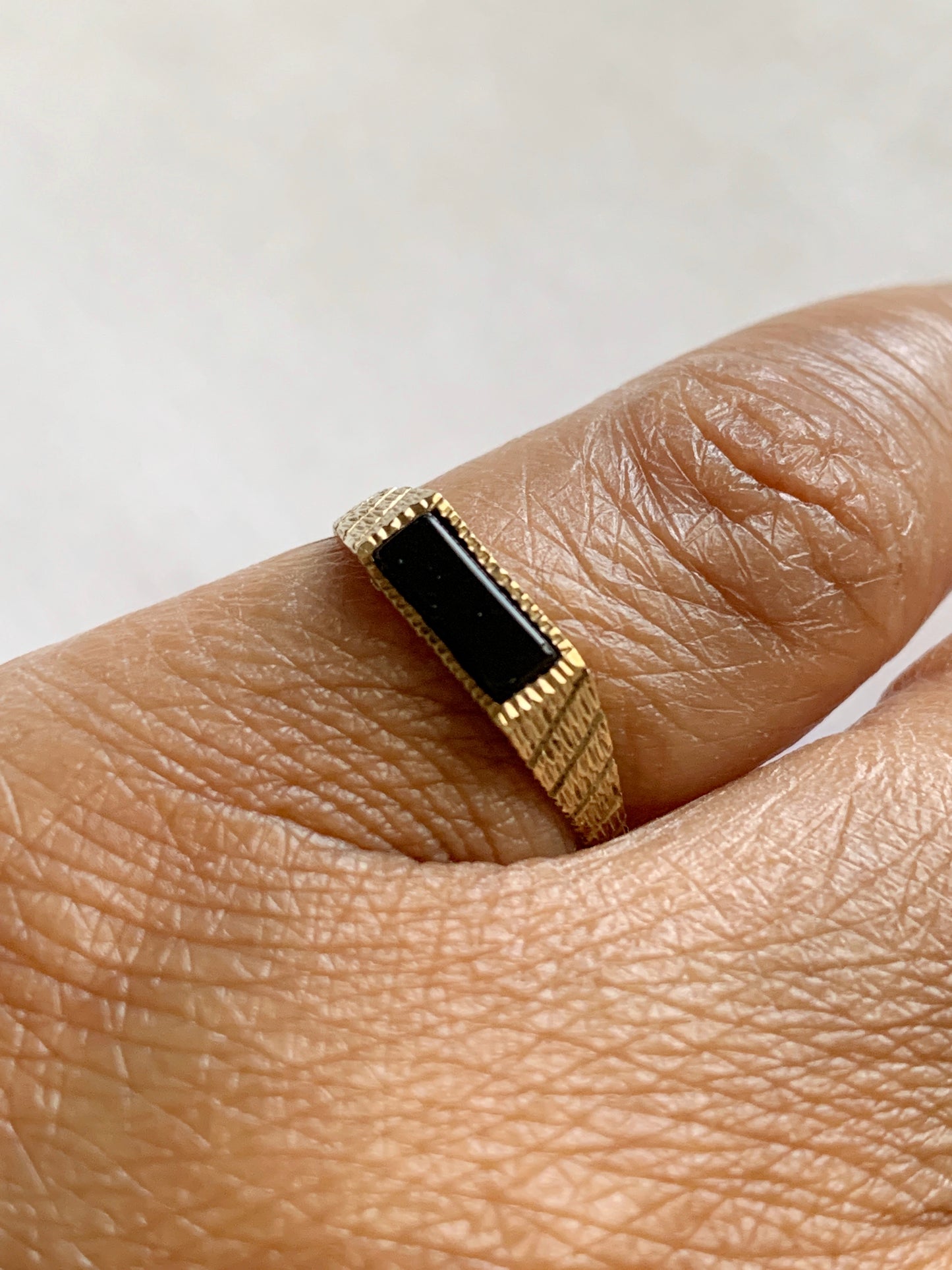 Vintage 9ct Gold Onyx Signet Ring 1995