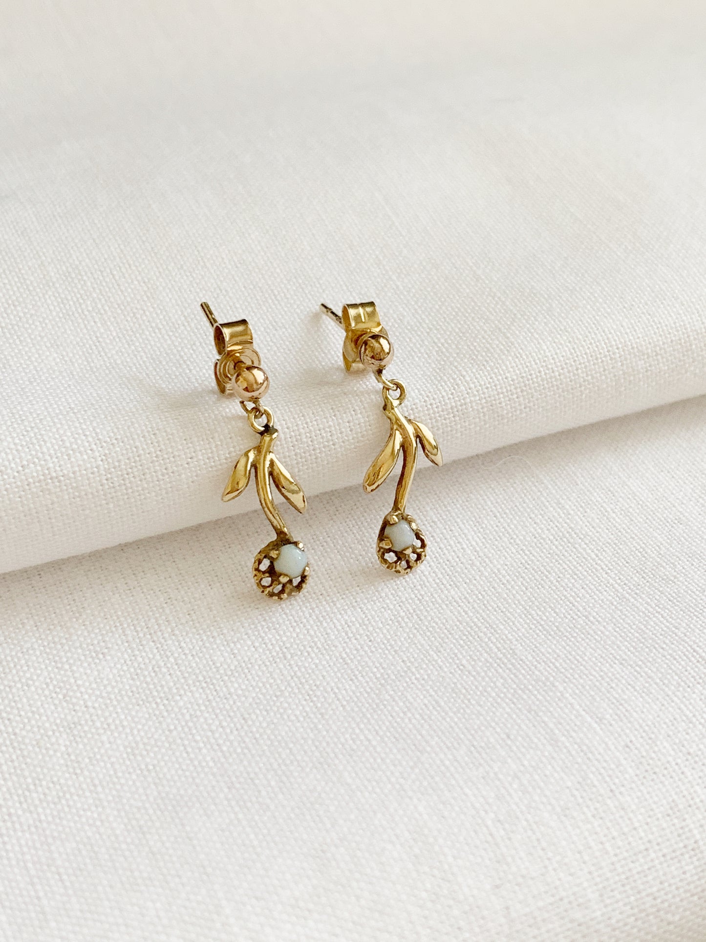Vintage 9ct Gold Opal Flower Earrings