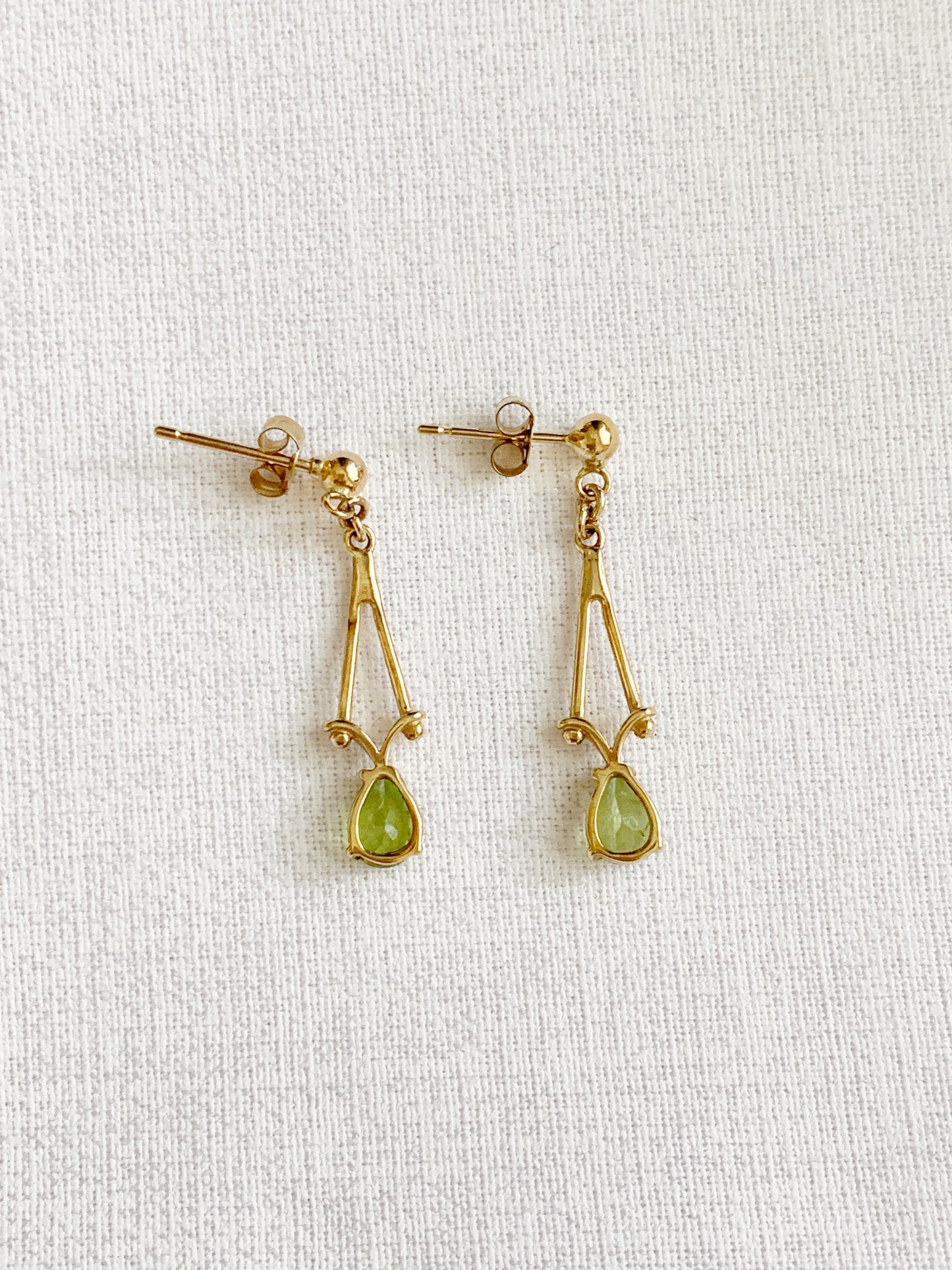 Vintage 9ct Gold Peridot Dangle Earrings