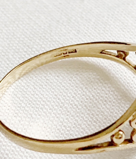 Vintage 9ct Gold Ethnic Boho Garnet Ring