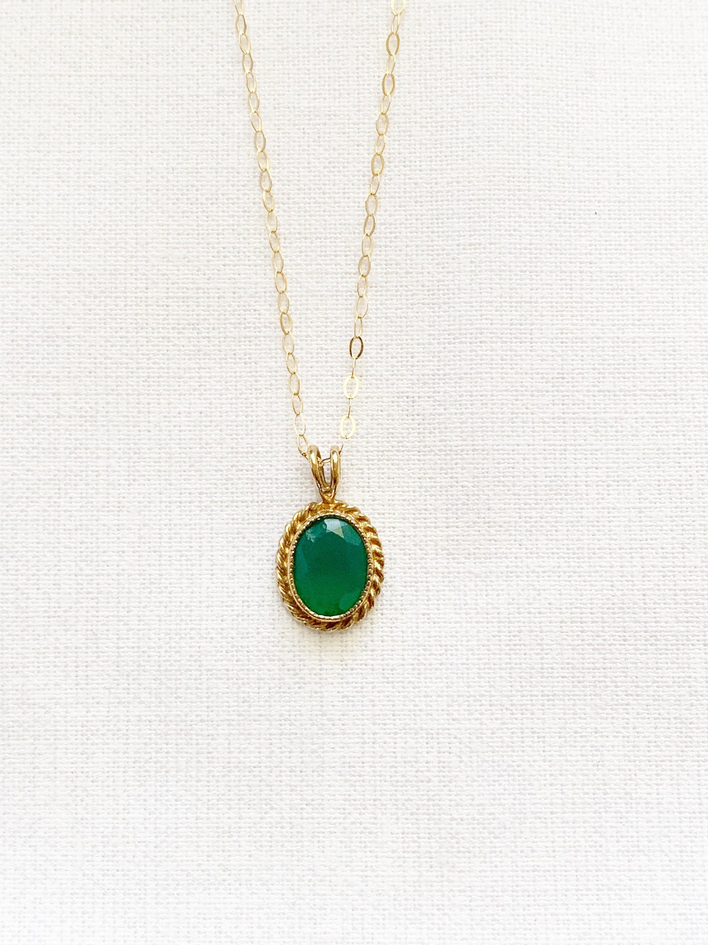 Vintage 9ct Gold Crysoprase Gemstone Necklace